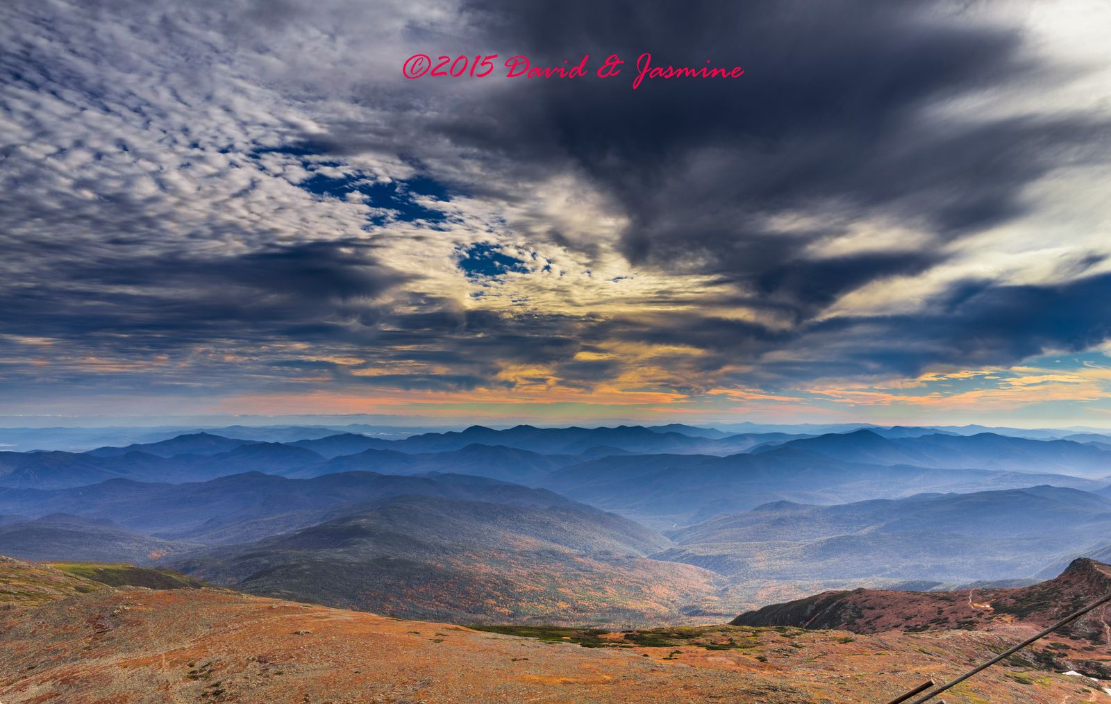 Mount Washington seen from the surrounding White Mountains